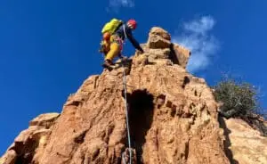 Escalade au Cap Dramont au bord de la Méditerranée sur la Côte d'Azur - Les Geckos