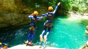 Canyoning enfant famille Gorges du Loup avec Les Geckos près de Nice